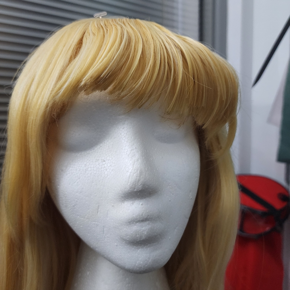 Blonde Arda Wig - Picture 7 of 9